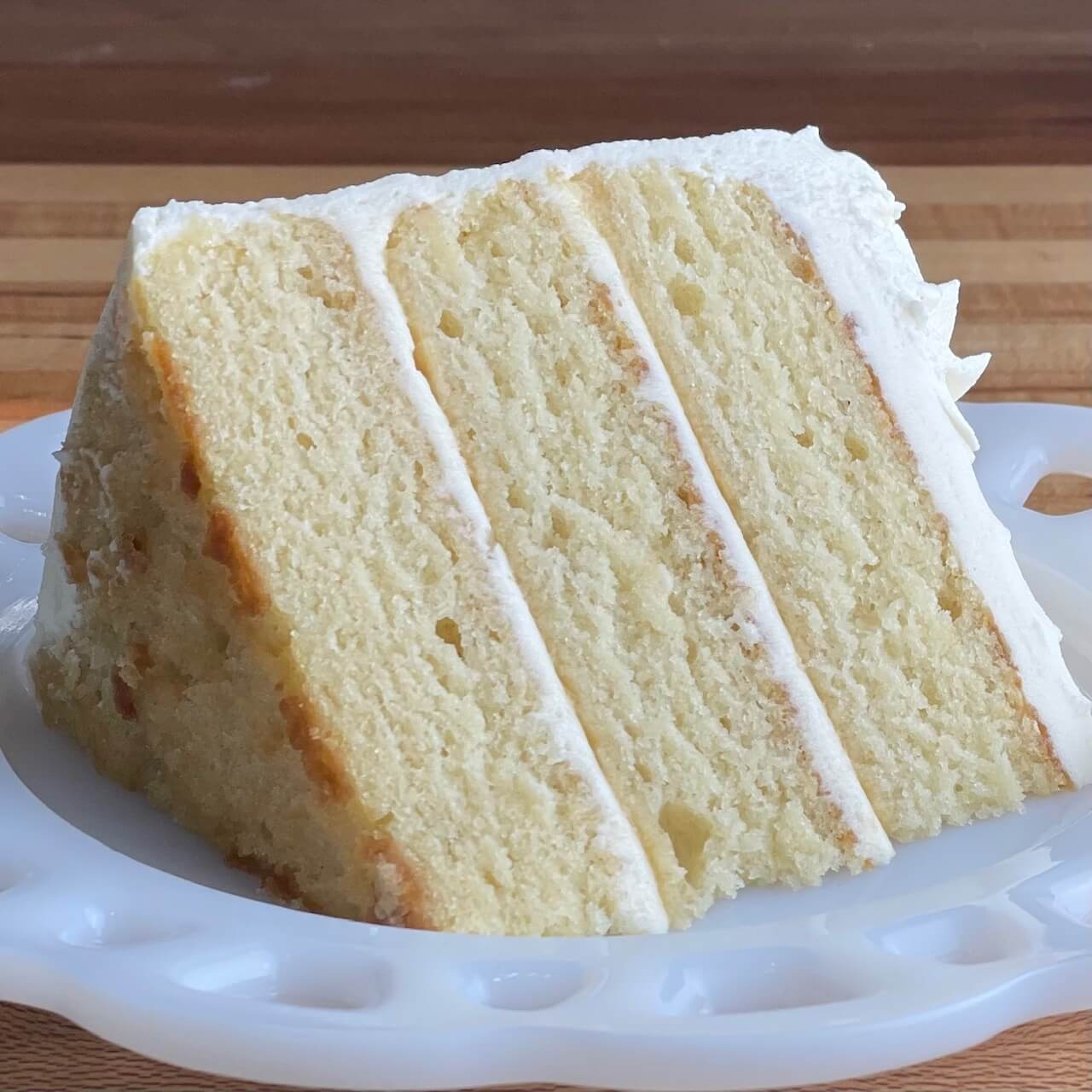 https://amycakesbakes.com/wp-content/uploads/2021/06/Vanilla-Almond-Slice.jpg