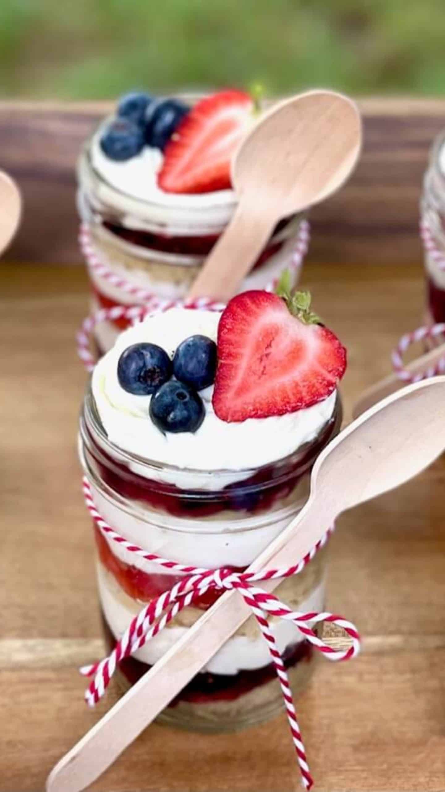 Blueberry Cheese Jar Cake