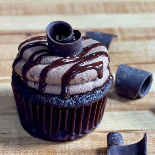 Moist and Fudgy Chocolate Cupcakes - Amycakes Bakes