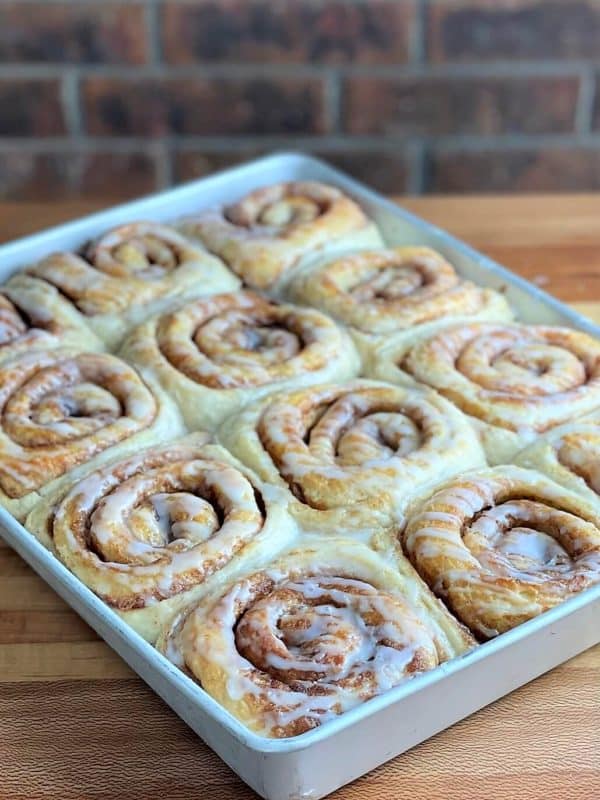 Soft And Gooey Bakery-Style Cinnamon Rolls ~ Amycakes Bakes