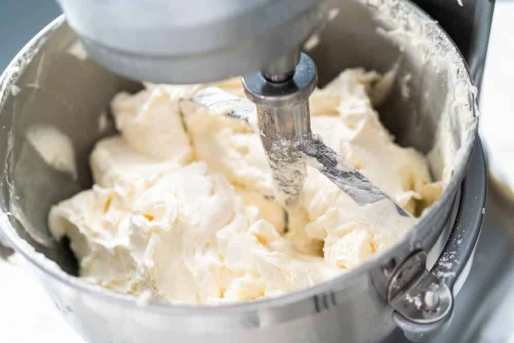 The Bakery Secret to Easy Stabilized Whipped Cream - Amycakes Bakes