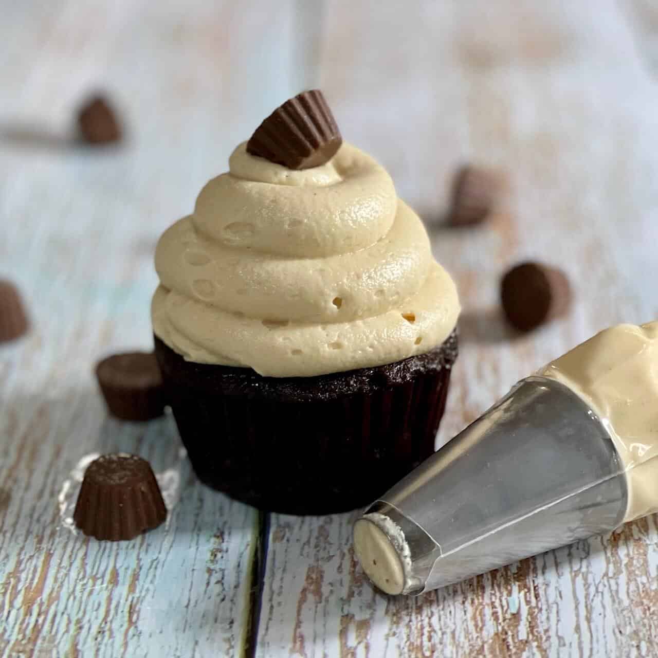 Fluffy Peanut Butter Buttercream Frosting - Amycakes Bakes