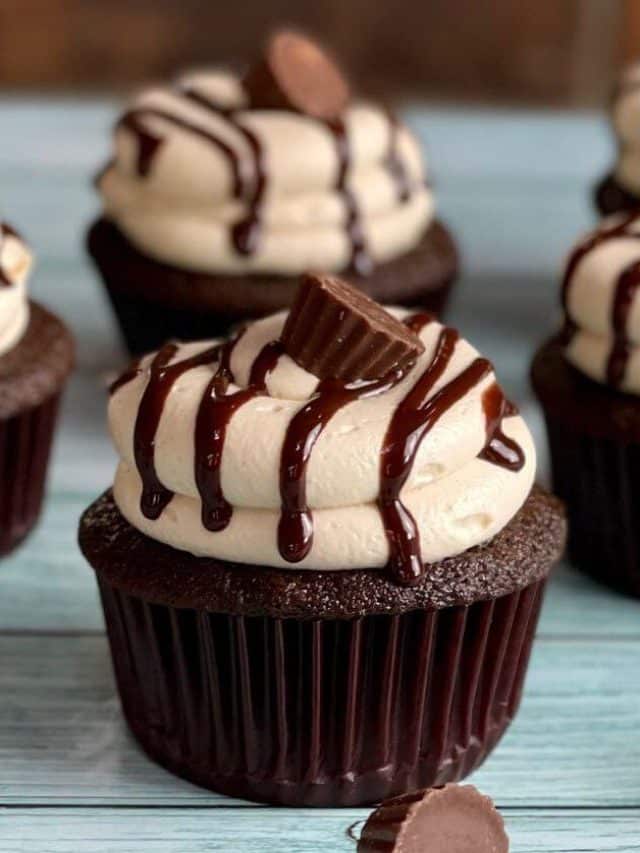 Peanut Butter Cup Cupcakes: A Bakery Recipe