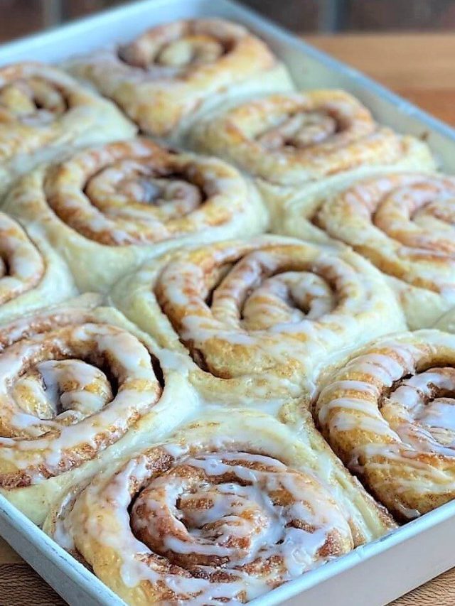 Soft and Gooey Bakery-Style Cinnamon Rolls Story