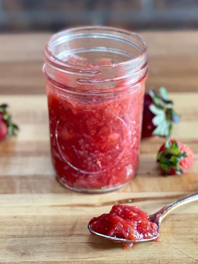 Easy Strawberry Compote Filling with Frozen Strawberries