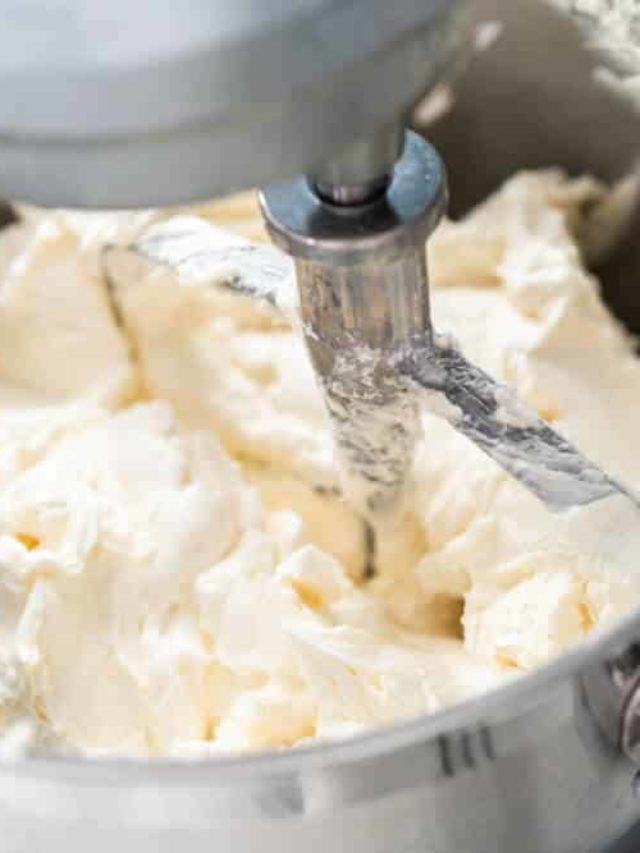 Creamy Vanilla Bakery Buttercream Frosting