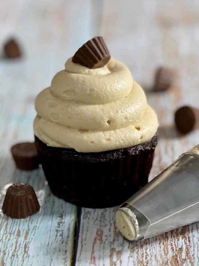 Fluffy Peanut Butter Buttercream Frosting