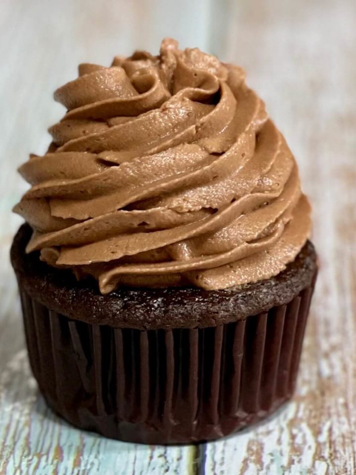 fluffy chocolate buttercream frosting