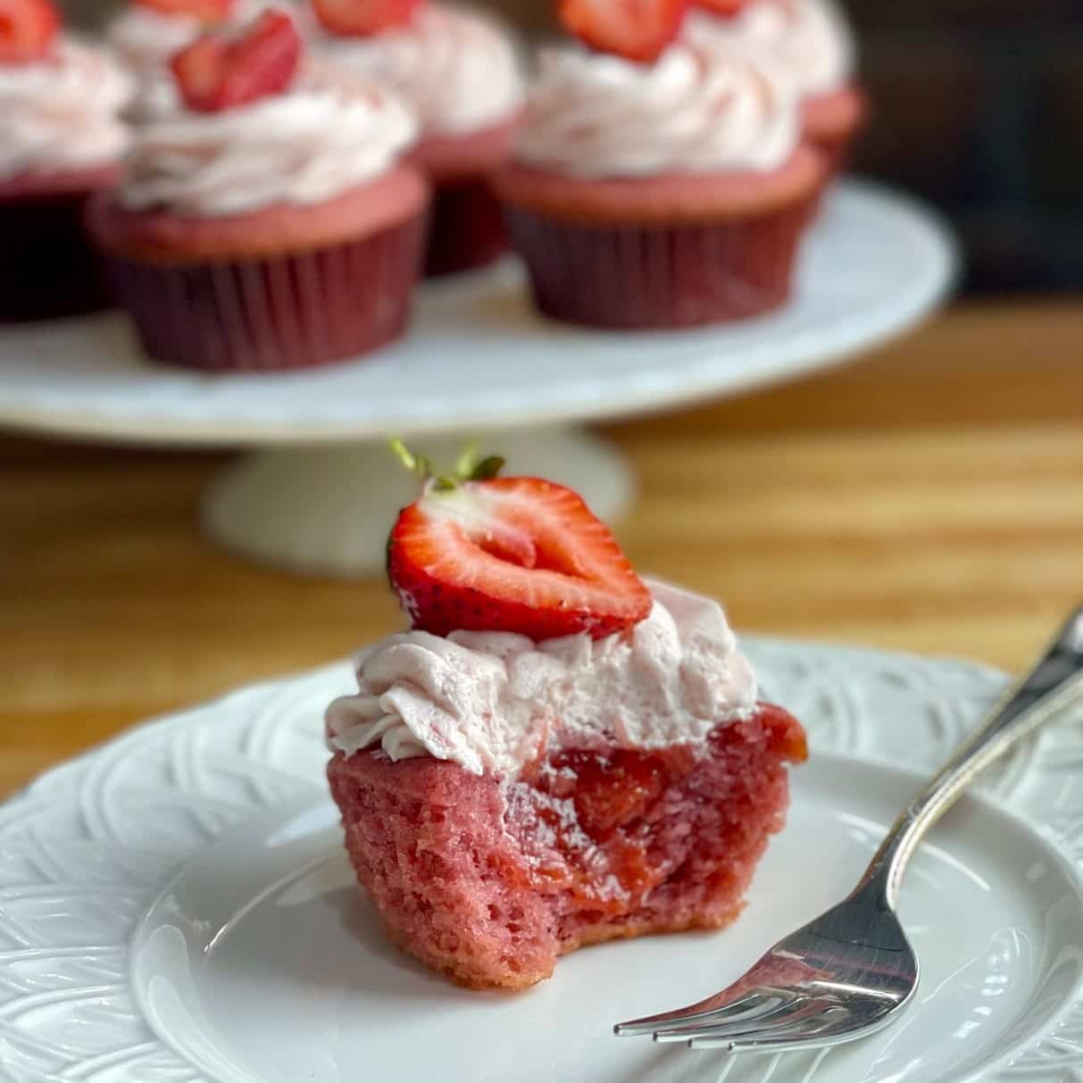 Easy Fourth of July Dessert: Cake Cups! - Amycakes Bakes