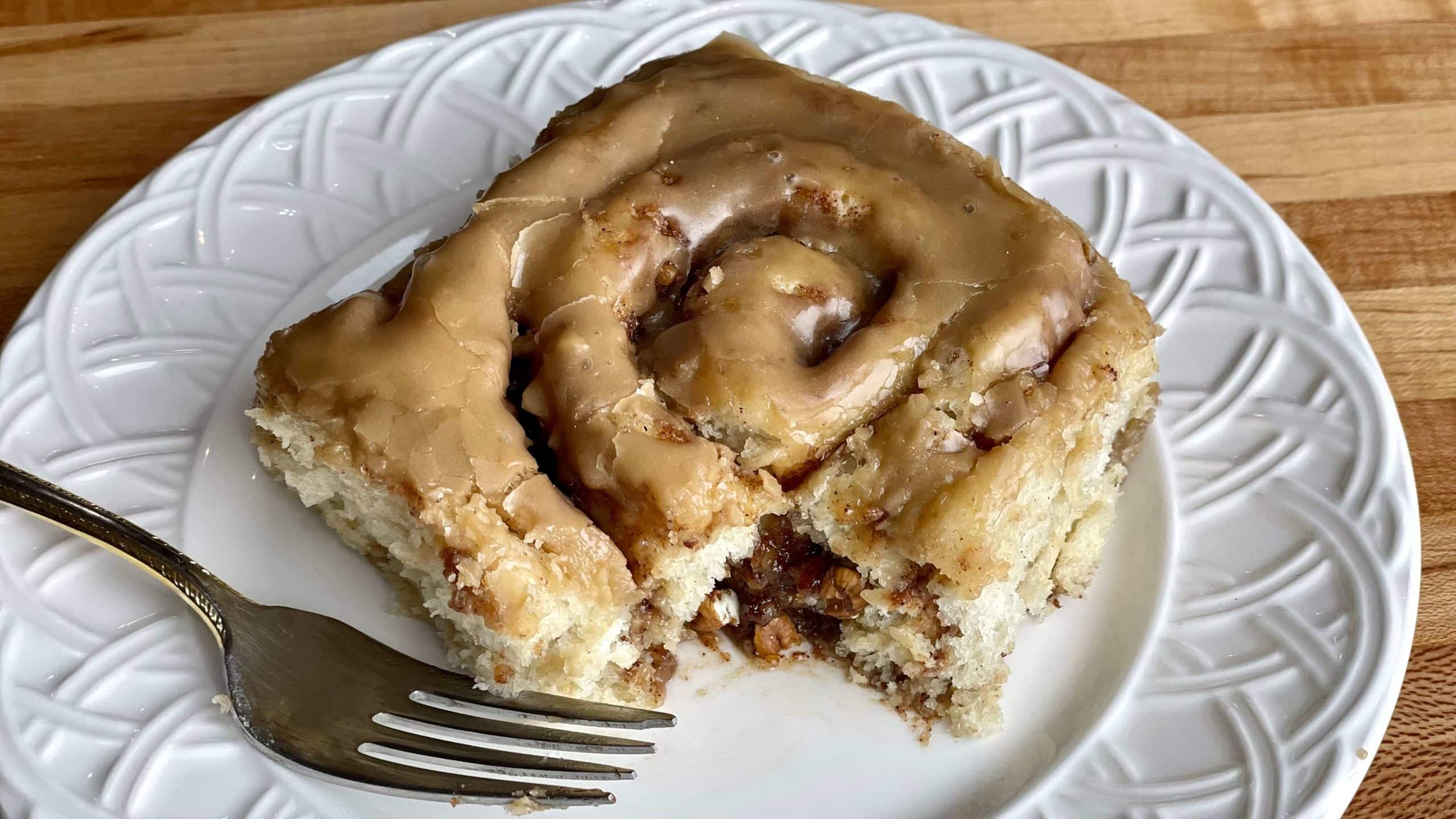 Take and Bake Cinnamon Rolls: a Bakery Recipe - Amycakes Bakes