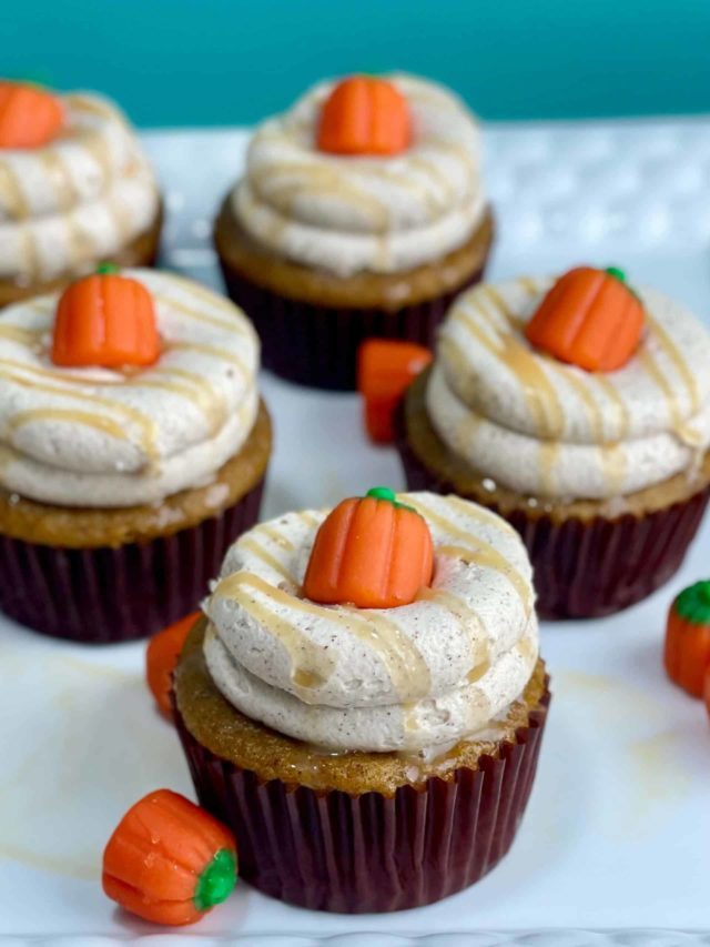 Pumpkin Spice Cupcakes with Cinnamon Buttercream