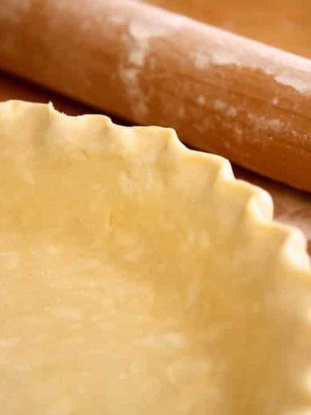 Pie Crust With Egg And Vinegar Amycakes Bakes   Cropped Pie Crust With Egg And Vinegar 2 