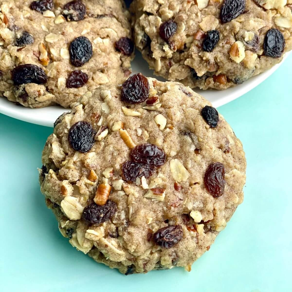 soft oatmeal raisin cookies