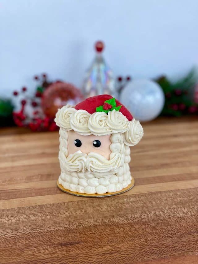 Mini Buttercream Santa Cake