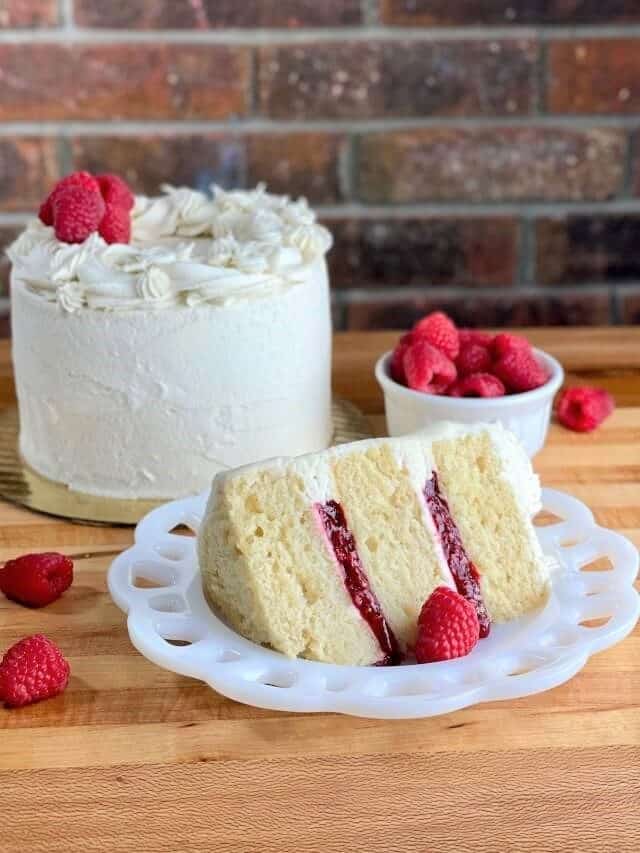 Vanilla Cake with Raspberry Filling