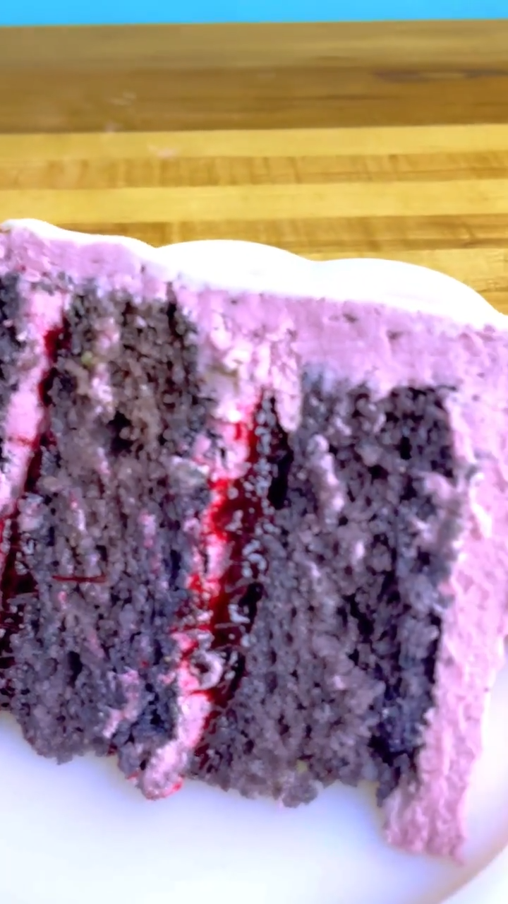 Moist Berry-Filled Chantilly Cake (Vanilla Layer Cake) - Frosting and  Fettuccine