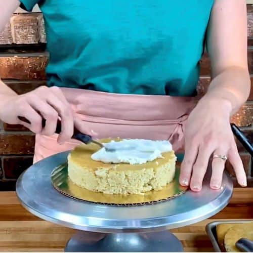 How To Make Basic Cake Frosting - Lively Table