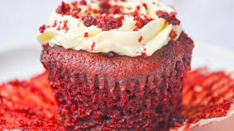 Super-Moist Mini Red Velvet Cakes - Amycakes Bakes