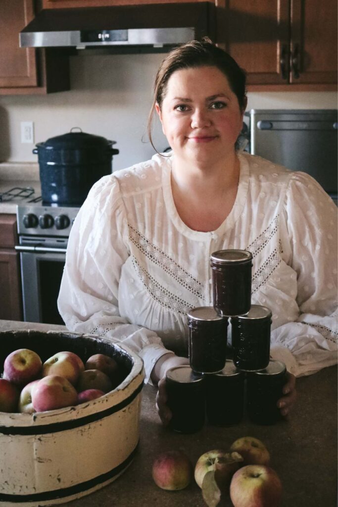 A photo of Rachael, a member of the Amycakes Bakes team.